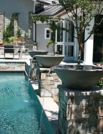 Swimming pool - Water feature