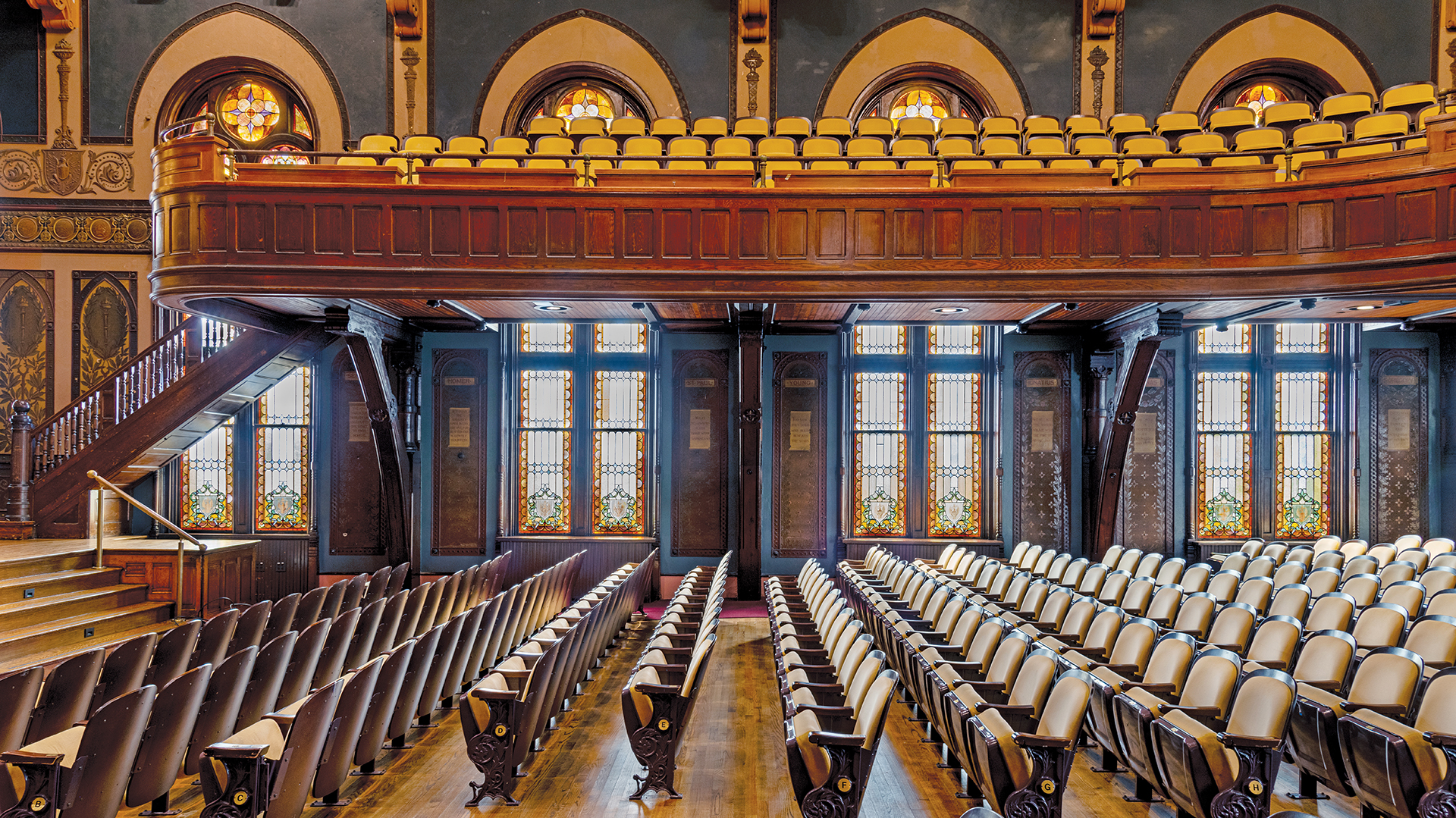 Georgetown University Healy Hall Balcony Scene | Home and Design Magazine